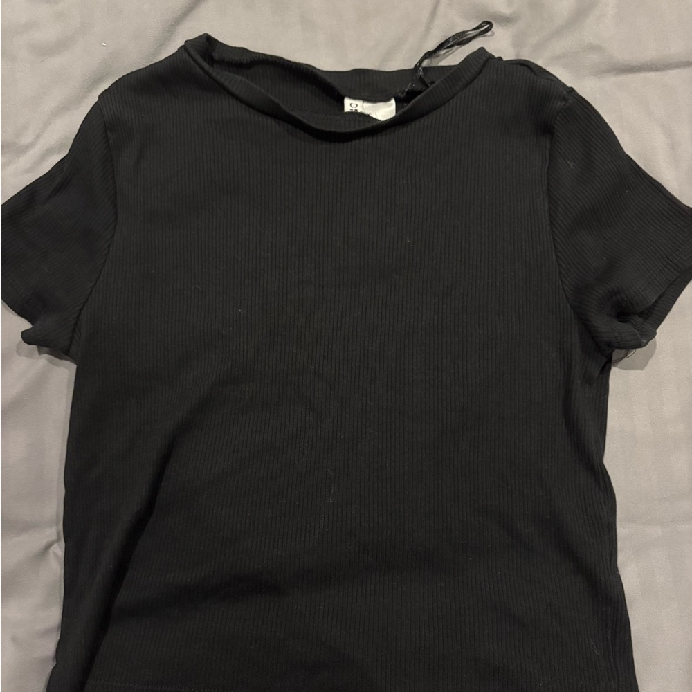 H&M Black Ribbed Short Sleeve Tee
